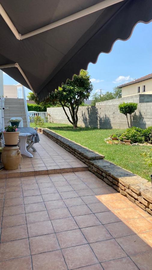 Maison Quietude Chavanoz Exterior foto